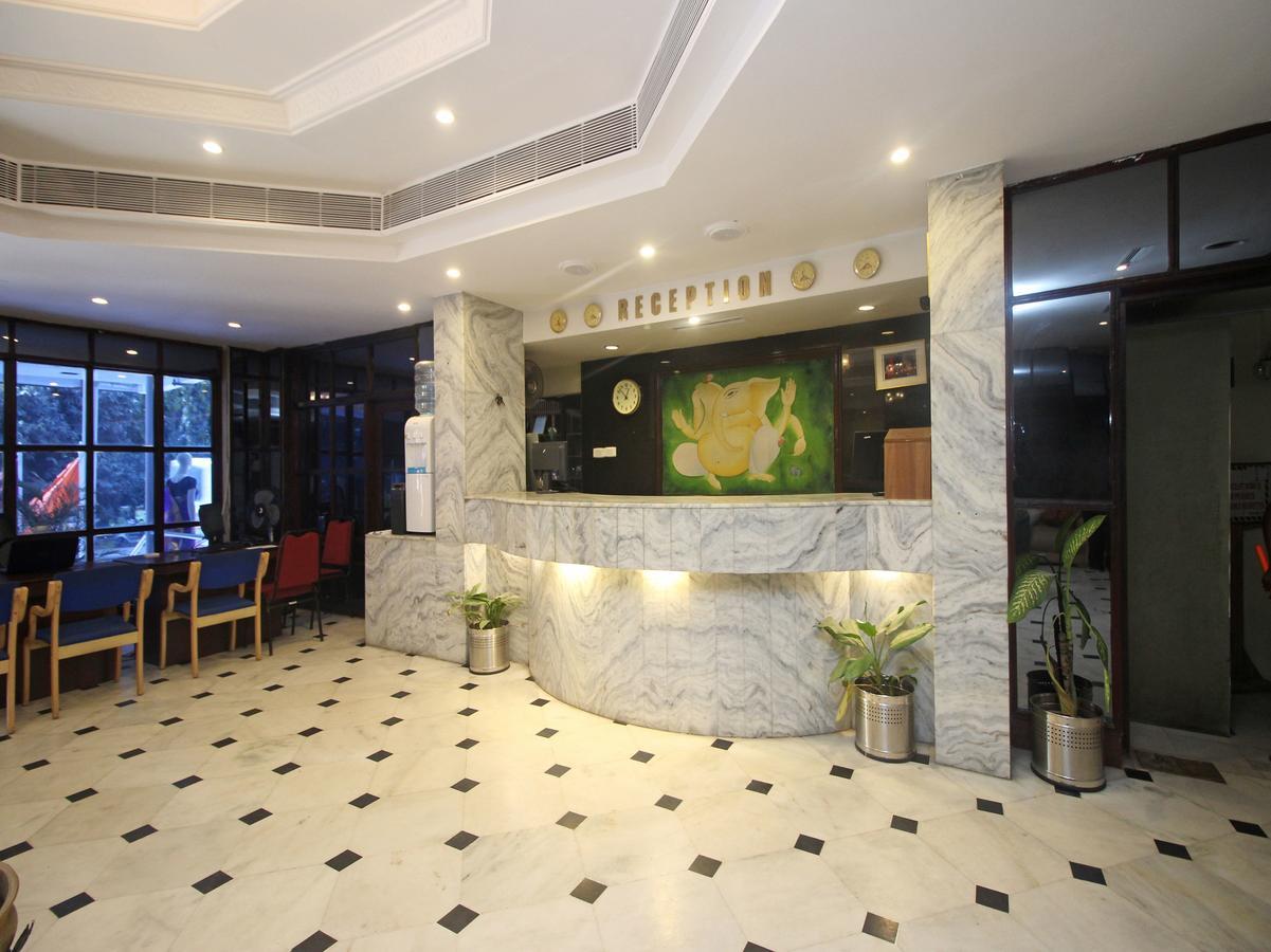 Hotel Mb International Palace Side Мисор Екстериор снимка