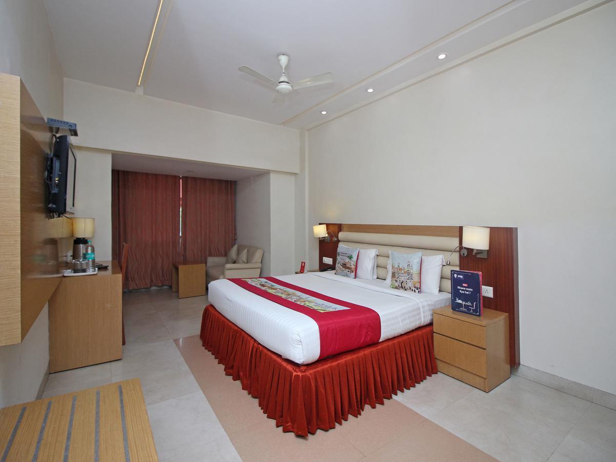 Hotel Mb International Palace Side Мисор Екстериор снимка