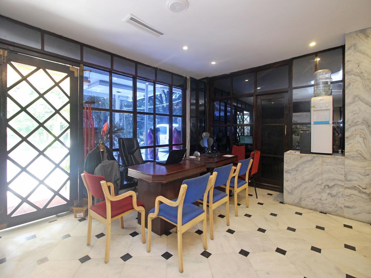Hotel Mb International Palace Side Мисор Екстериор снимка